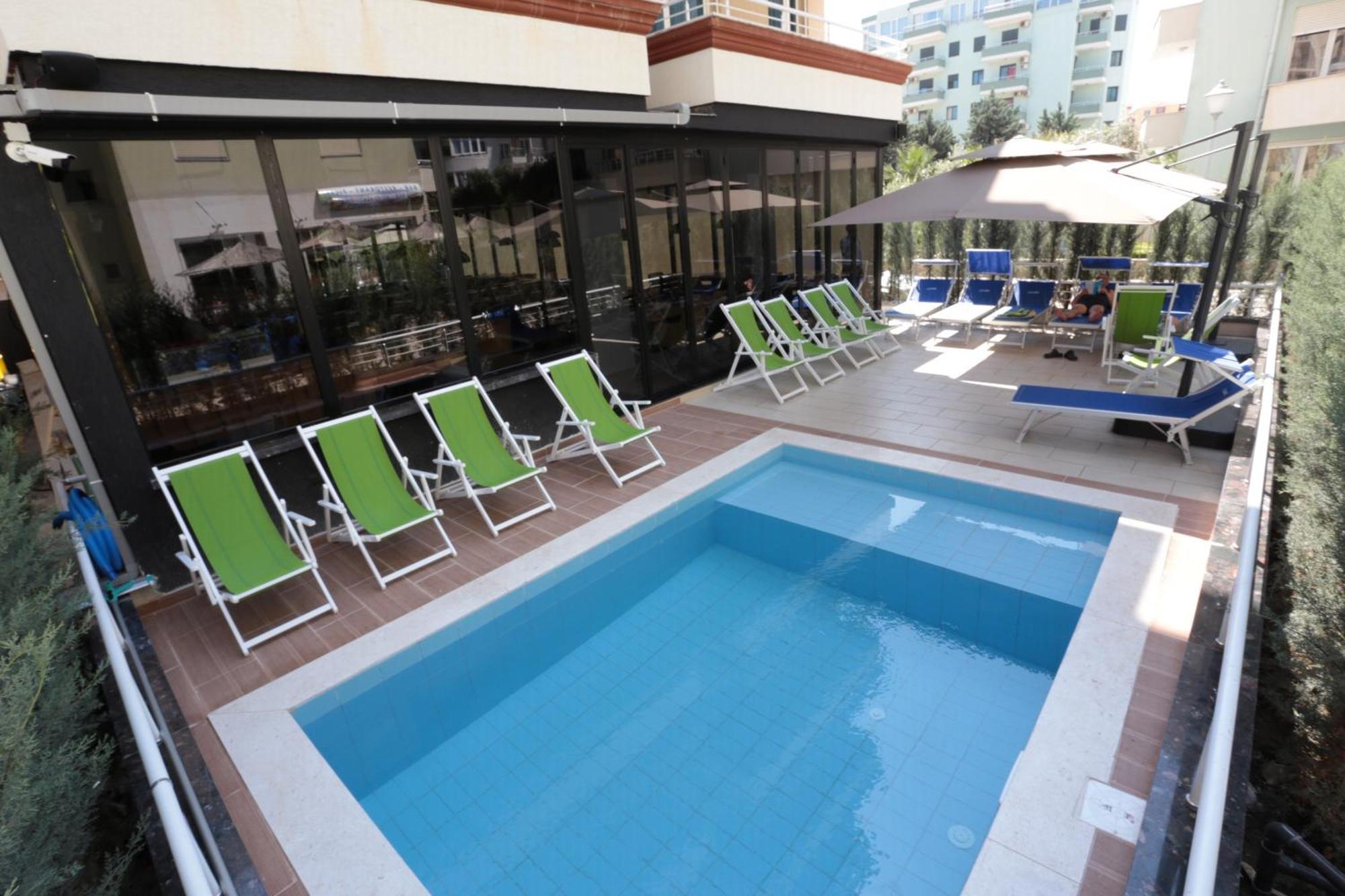 Alvin Comfort Hotel Kryemëdhej